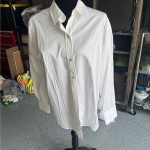 NWT Lilly Pulitzer White Dress Shirt with Pointed Collar